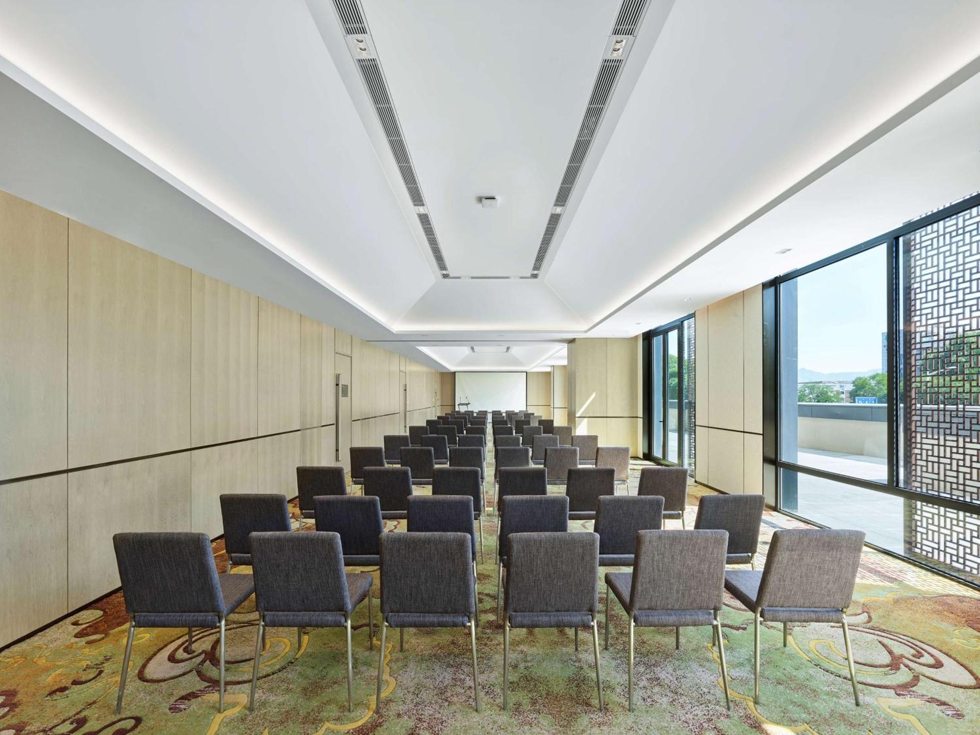 Doubletree By Hilton Beijing Badaling Hotel Yanqing Exterior photo